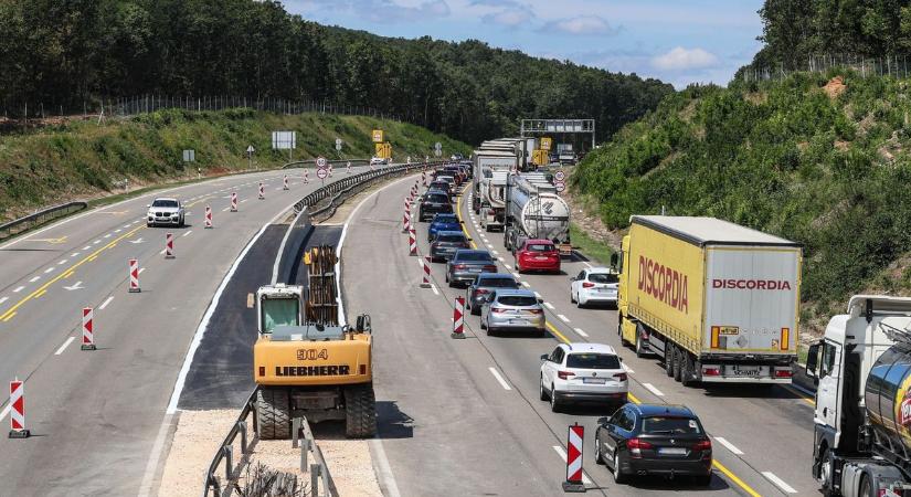 Ez az 5 legfontosabb térkép most az M1-esen autózóknak, fontos bejelentést tett az MKIF