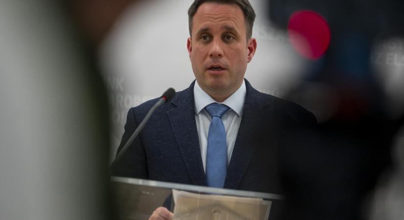 A Fidesz EP-képviselője szerint Magyar Péter irigy és képtelen a valós tényeket elfogadni  videó