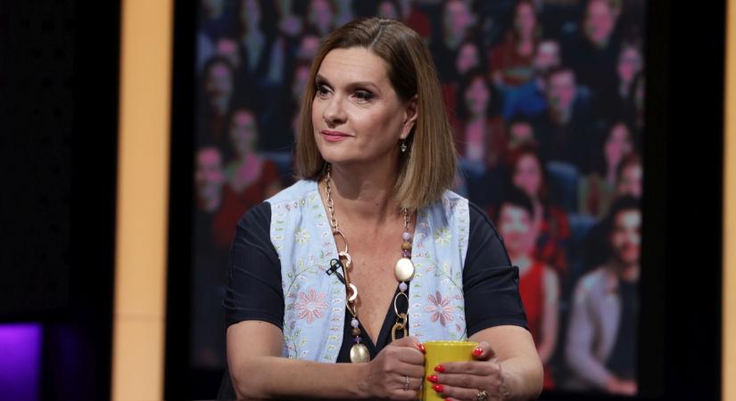 A frászt hozta mindenkire! Janza Kata elfeküdt a temetőben