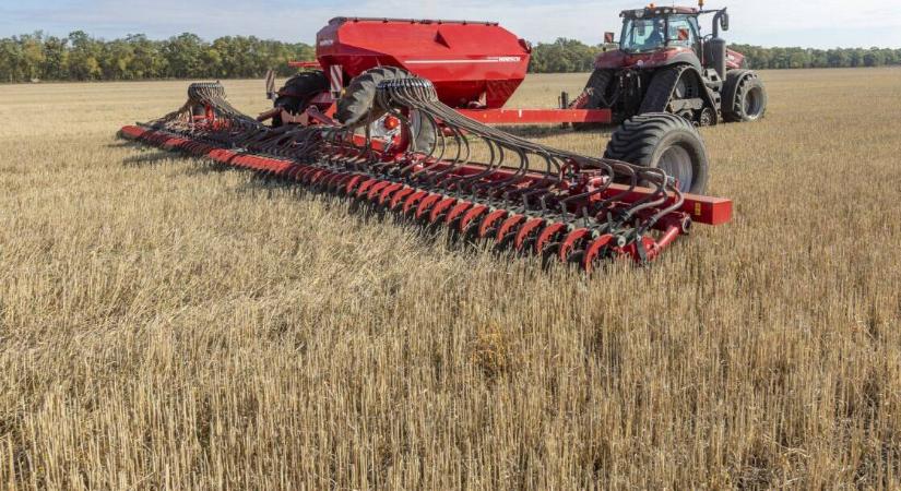 Napi 150 hektárral végzett a Horsch gigantikus direktvetőgépe, a gazda nem hitt a szemének