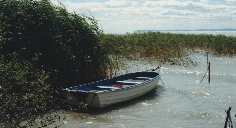 Több milliárdos program a Balatonért – megkezdődött a meder kotrása