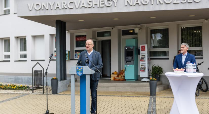 Navracsics Tibor: a digitális technológiák fokozatosan teret nyernek a közigazgatásban