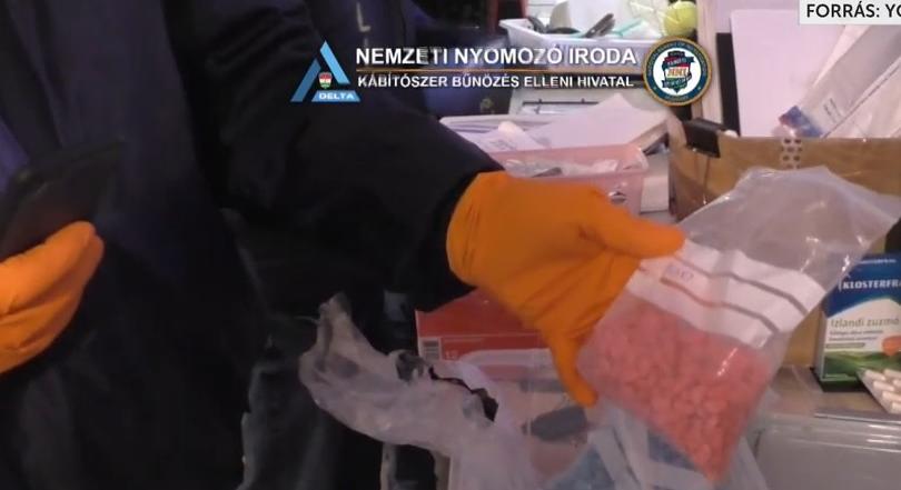 Online kábítószer-terjesztő hálózatot lepleztek le egy nagyszabású akcióban  videó