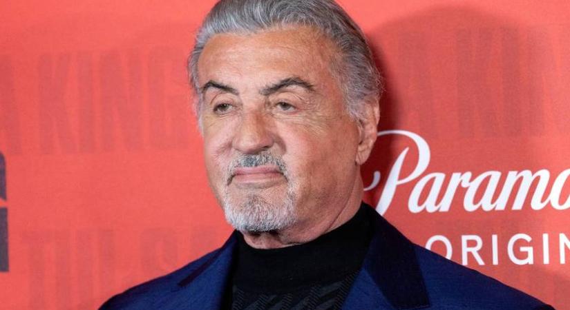 Sylvester Stallone 57 éves felesége és 29 éves lánya bikinis bombázók: Jenniferről és Sophiáról szexi kép készült