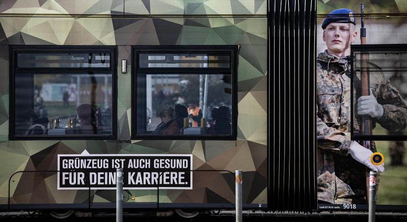 Németországban jön a kötelező sorkatonai szolgálat, a kereszténydemokraták sorsolással döntenék el, ki vonuljon be