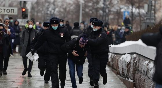 Újabb EU-szankciók várhatóak az oroszországi rendőri brutalitás miatt