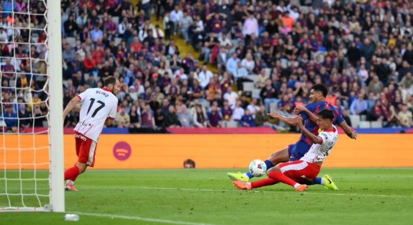 Tiltakozással indult a Barca meccse, majd a 93. percben jött a dráma
