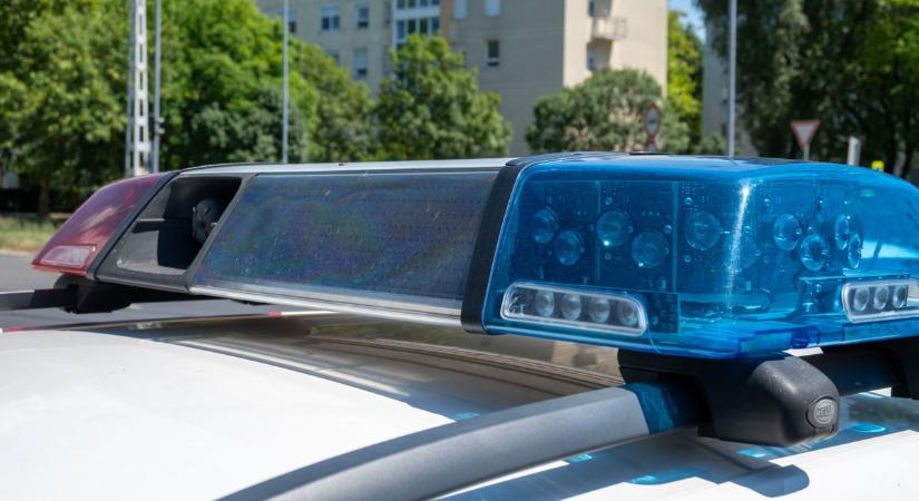 Keresik a rendőrök Kucsera Gábort