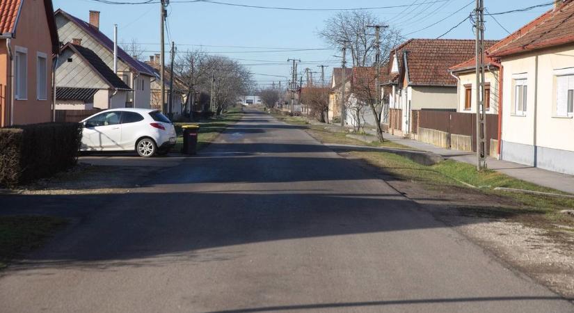 „Tehetséges” – kiakadtak a kommentekben a hajdú-bihari parkolás után! – fotóval