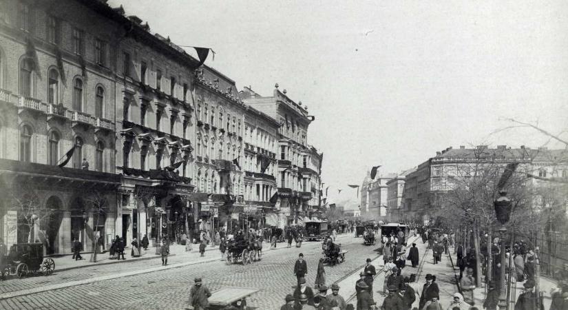 CSAK A HŐS ÖZVEGYÉNEK HALÁLA UTÁN BONTOTTÁK LE AZ APRÓCSKA HÁZAT