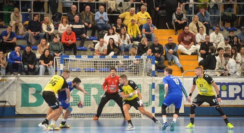 A komlóiak alig találtak rést a gyöngyösi reteszen