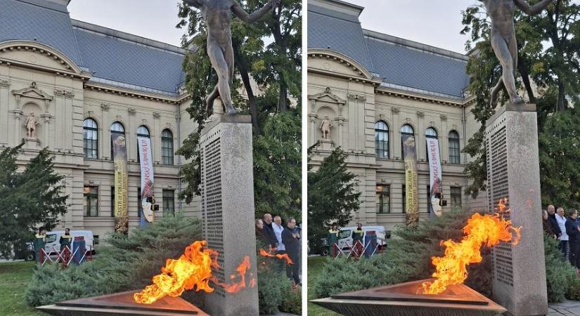 A kassai Maraton-emlékmű nyomában