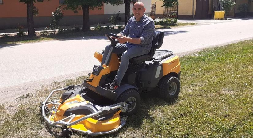 A szomszéd fűnyírója mindig hangosabb? Van egy jó hírünk, vége az idegbajos hétvégéknek