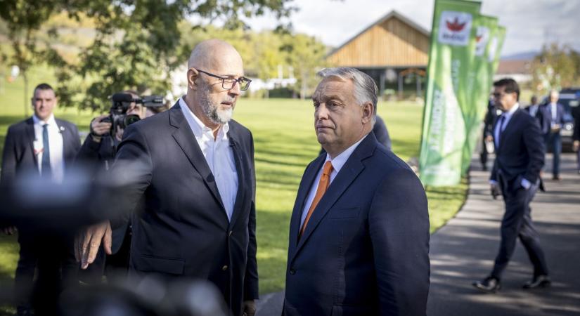 Orbán Erdélyben a tűzzel játszik