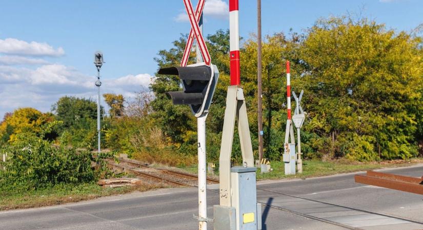 Hárman életüket vesztették, tucatnyian megsérültek a debreceni vonatbalesetben