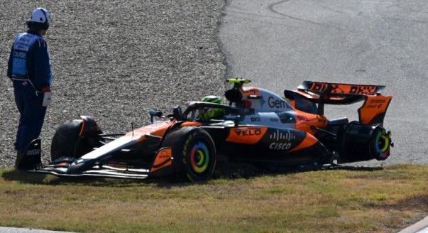 Szombat: Verstappen napja, újabb McLaren-dráma
