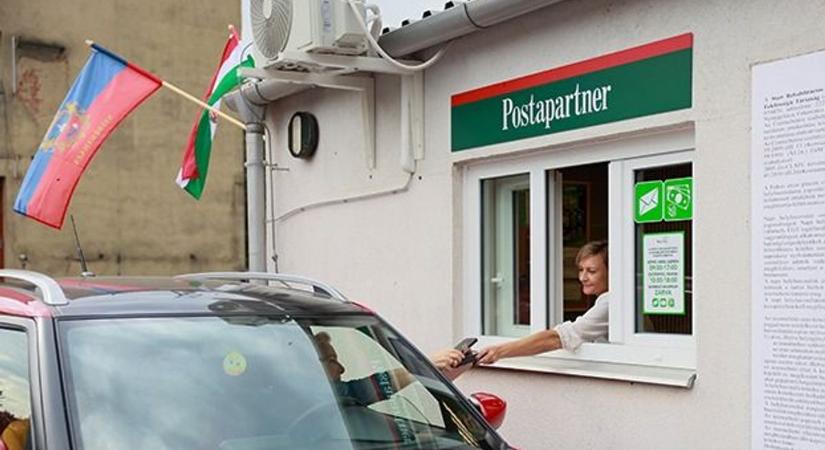 Nyíregyházán ki se kell szállnod az autóból, ha a postára mész, de vajon Egerben lesz-e drive-through posta?