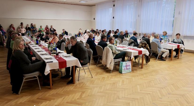 Meghitt hangulatban ünnepelték az időseket Csilizpatason
