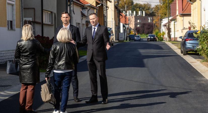 Faltól falig megújult ez a zalaegerszegi utca, de változások történtek a mélyben is