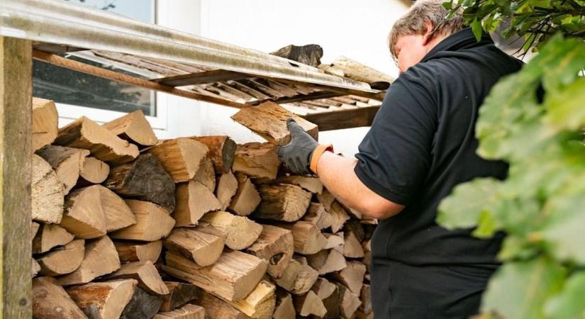 Szorít a határidő: már csak néhány napig igényelhető a szociális tűzifa a faluban
