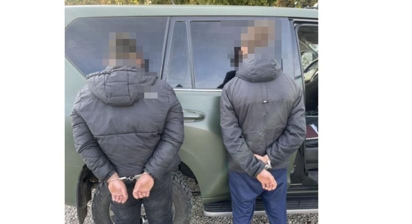 Bedrogozva ültek autóba a fiatalok, rendőrkutya vizsgálta át a járművüket