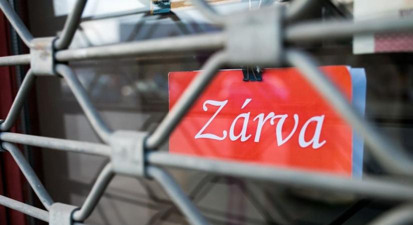 Figyelem! Így változik az üzletek és a piac nyitvatartása a hosszú hétvégén