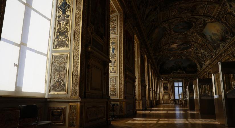 Kirabolták a Louvre-t, a világhírű párizsi múzeum bezárt