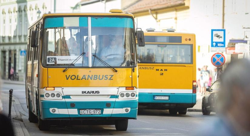 Megváltozik a helyi járatok menetrendje Egerben – kimaradó megállók és terelések jönnek!