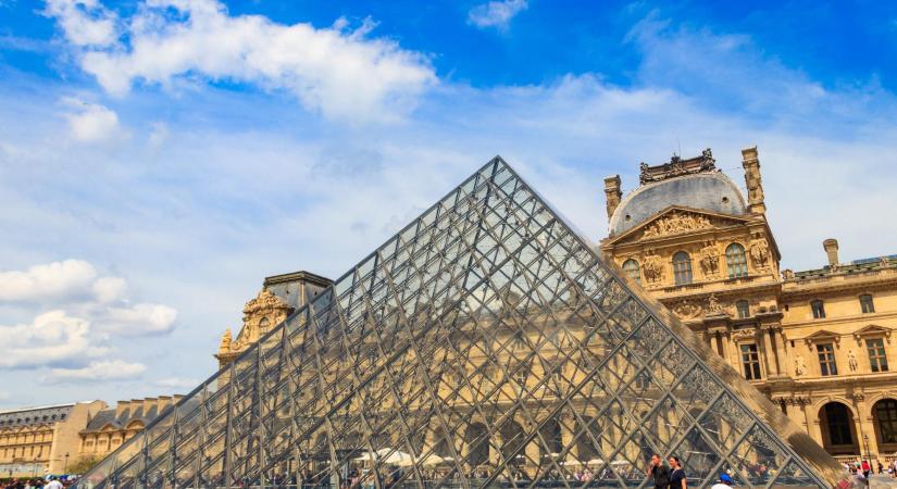 Láncfűrésszel dolgoztak: elképesztő ékszerrablás történt a Louvre-ban