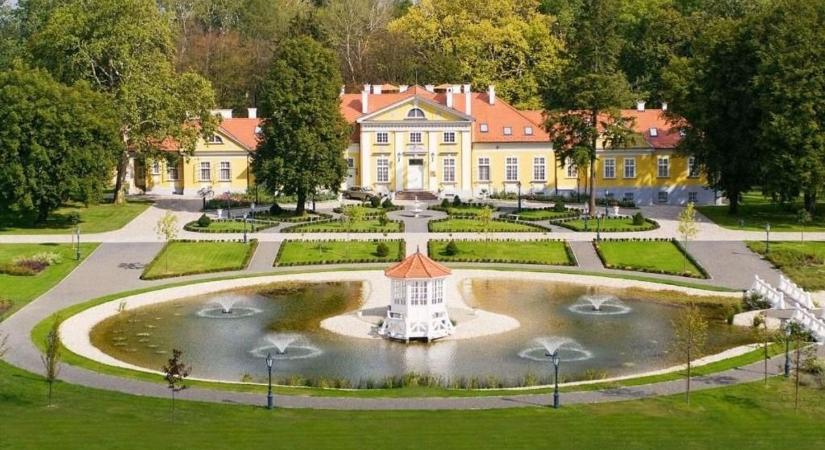 Felújított kastélyok és borostyánnal benőtt Csipkerózsika-kúriák Somogyban: ilyen a vidéki arisztokrácia porladozó öröksége