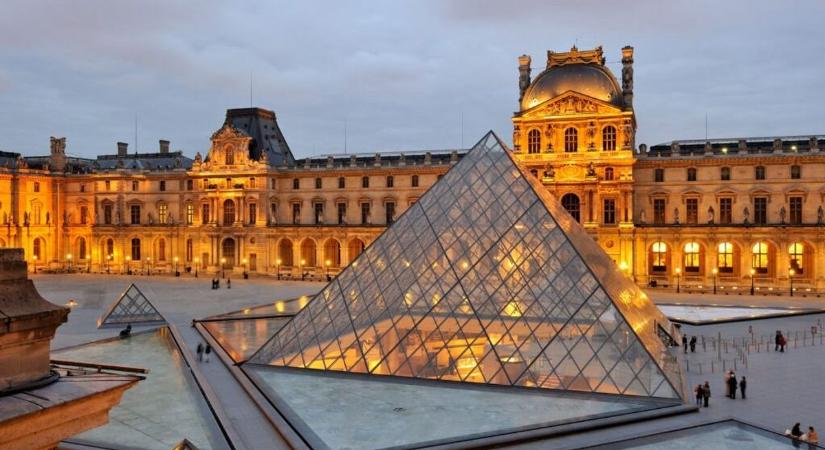 Hihetetlen: kirabolták a párizsi Louvre múzeumot, elképesztő kincsekkel távoztak a tolvajok