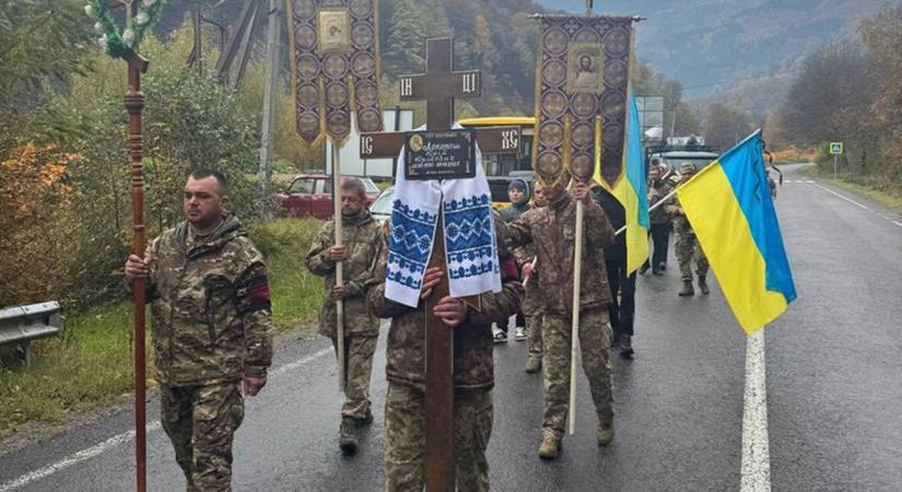 Háború: Kárpátalján végső búcsút vettek Lakatos Jurijtól