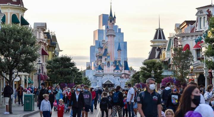 Kitilthatnak Disneylandből, ha ilyen táskát viszel magaddal
