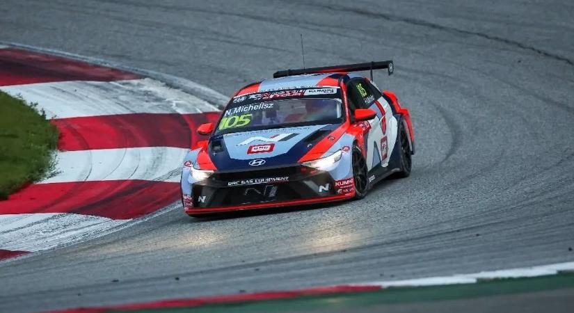 Nem adta fel: Michelisz mindhárom futamon pontot szerzett!