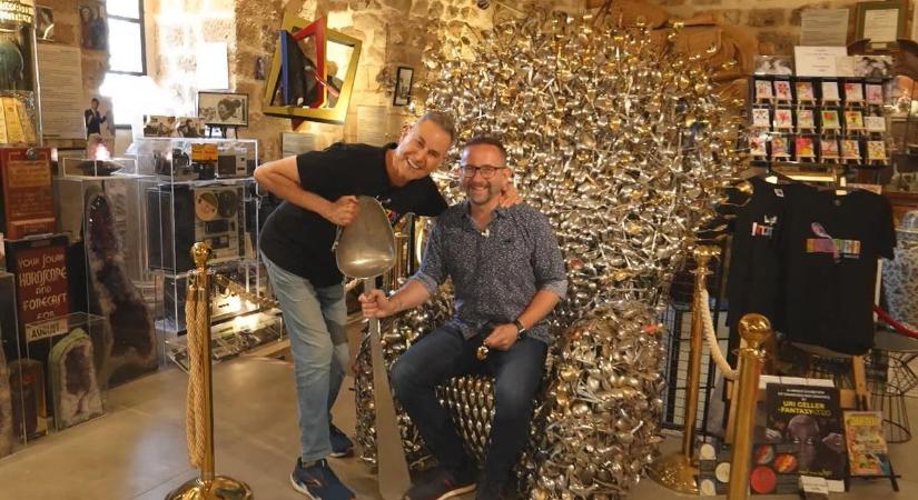 A világhírű fenomén titkos múzeumába jutott be a szekszárdi tévés – elképesztő, amit ott látott!