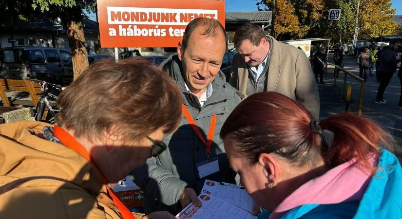 Elindult az aláírásgyűjtés Pécsen Brüsszel háborús tervei ellen