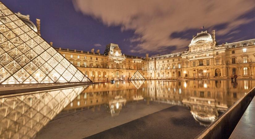 Ékszerlopás történt a párizsi Louvre-ban