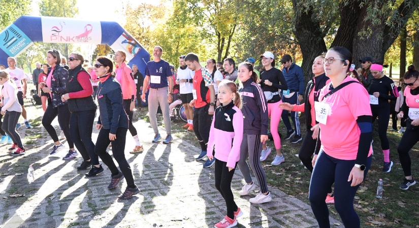 Rózsaszínbe borult az Aranypart