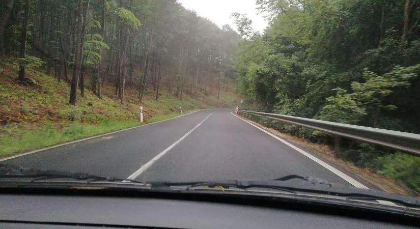 82-es főút: motorosok (is) életveszélyben (videó)