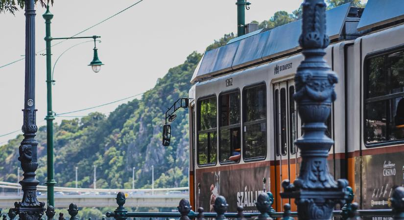A trolik és buszok után jöhetnek a beszélő villamosok is Budapesten