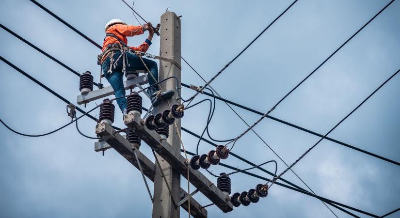 Rengeteg magyar településen várható áram- és gázszünet: itt a lista
