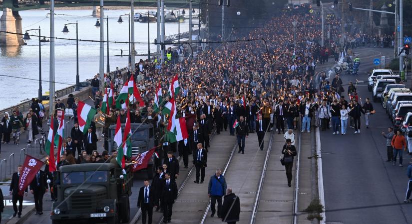 Közlekedési káosz Budapesten: napokig lezárások lesznek az október 23-i ünnepségek miatt – itt a lista a parkolási korlátozásokról
