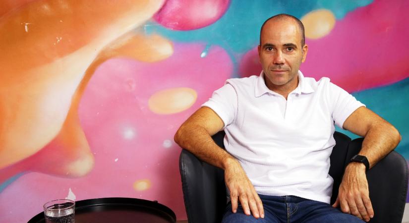 Kovács András Péter: Már nincs bennem harag és vád az alkoholista apám felé – Mindenki függő