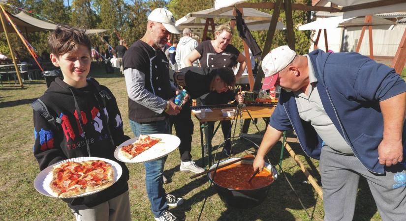 Töltött káposztával segíti a rászoruló tápéi családokat a Diófa Vendéglő – galériával