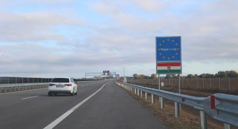 Meglepő döntés: 2500 forintért éves autópálya-matricát vehetsz