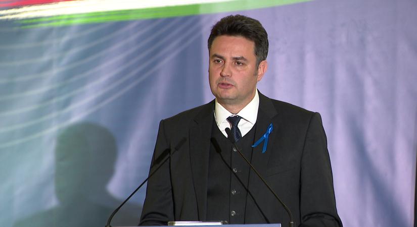 Hitler és Rákosi gyűléseihez hasonlította a Békemenetet Márki-Zay Péter  videó
