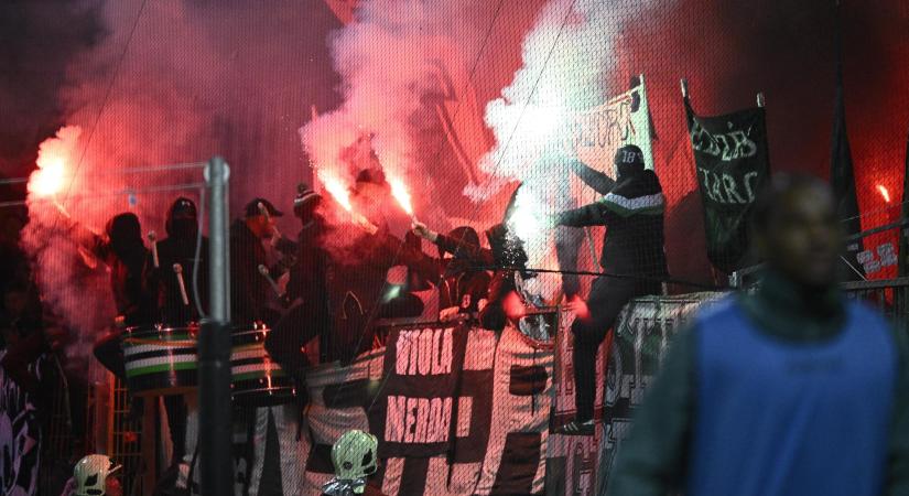 Parázs hangulat a derbin – Gróf őrült mozdulata után Varga Barnabás kapusként zárt, a vége pontosztozkodás