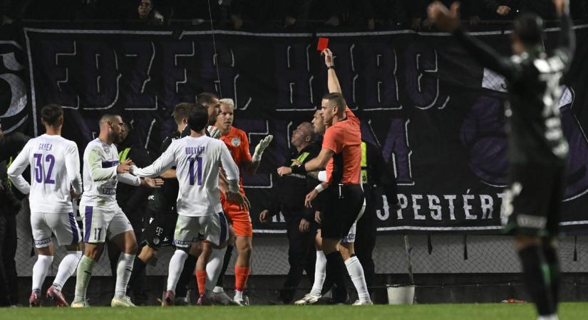 Durván fellökte a labdaszedőt, azonnal kiállították a Fradi kapusát