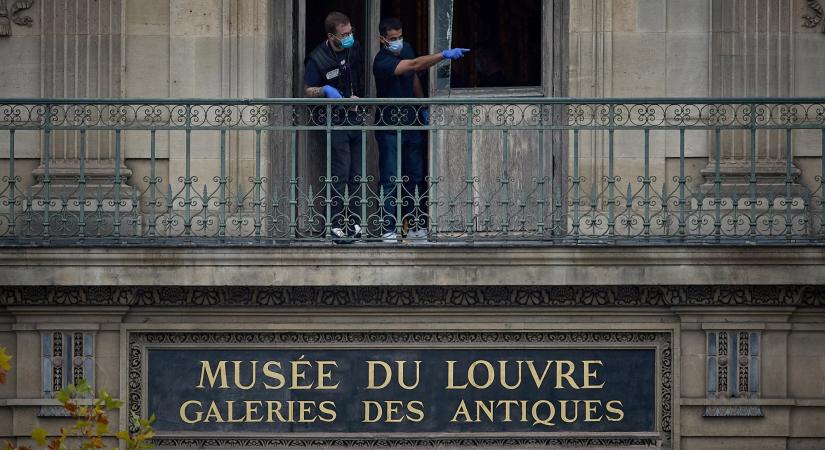 Hét perc alatt loptak el felbecsülhetetlen értékű ékszereket a Louvre múzeumból