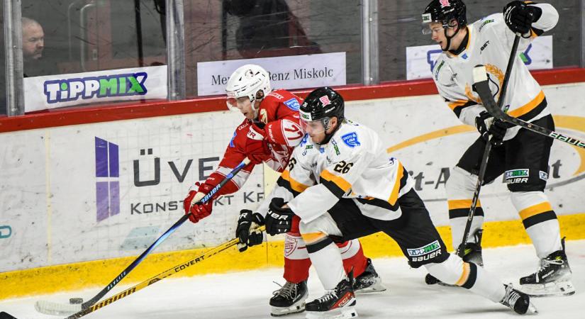 Erste Liga: hengereltek a harmadik harmadban a DEAC hokisai